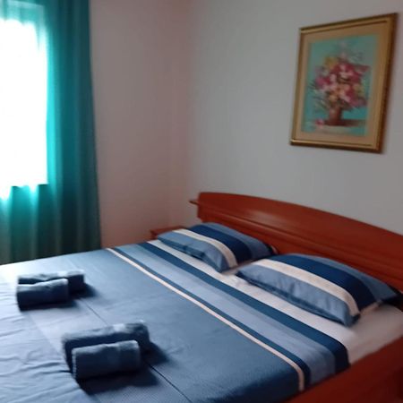 Maria'S Haus Apartment Novigrad  Ngoại thất bức ảnh